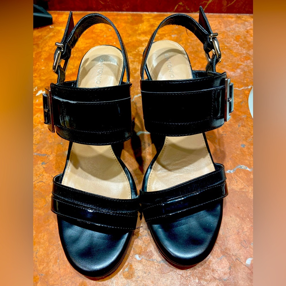 Antonio Melani black leather with black patent leather trim sandals
